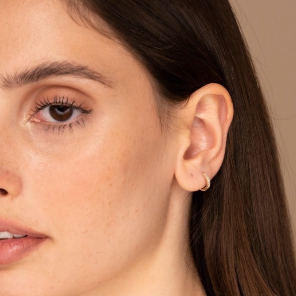 Mejuri Diamond Line Mini Hoop (14k Gold)